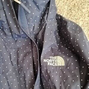 The North Face Dryvent Nylon Rain Jacket Women’s Blue Polka Dot Size Medium Nice